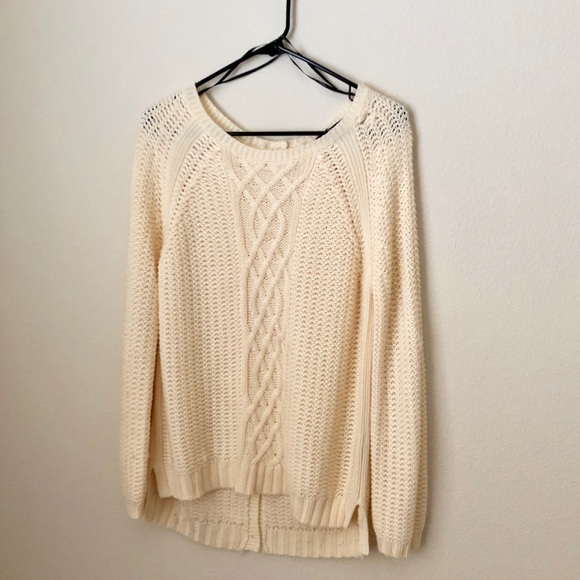 Forever 21 Sweaters - 🔥SALE🔥CREME KNIT SWEATER